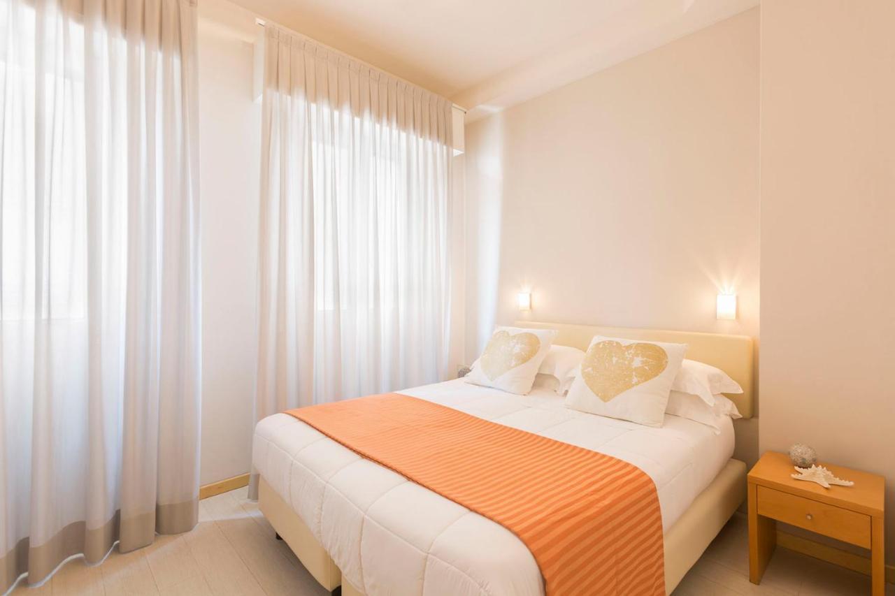 Hotel Commodore Riccione Exterior photo