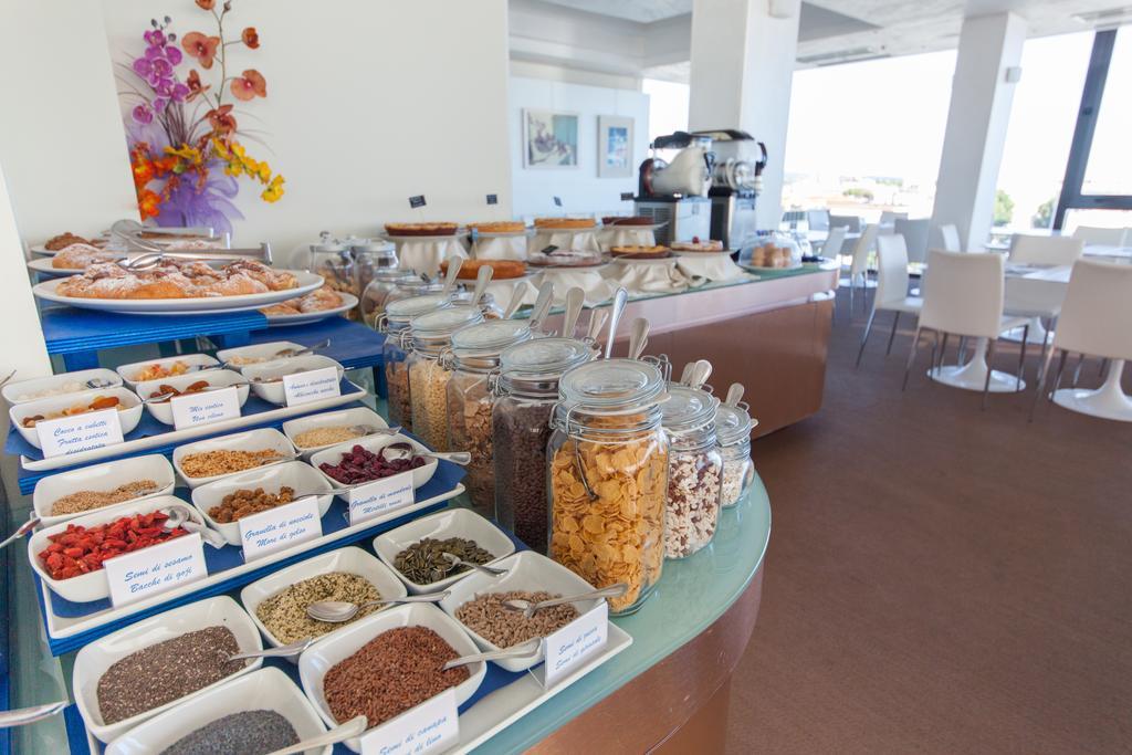 Hotel Commodore Riccione Exterior photo