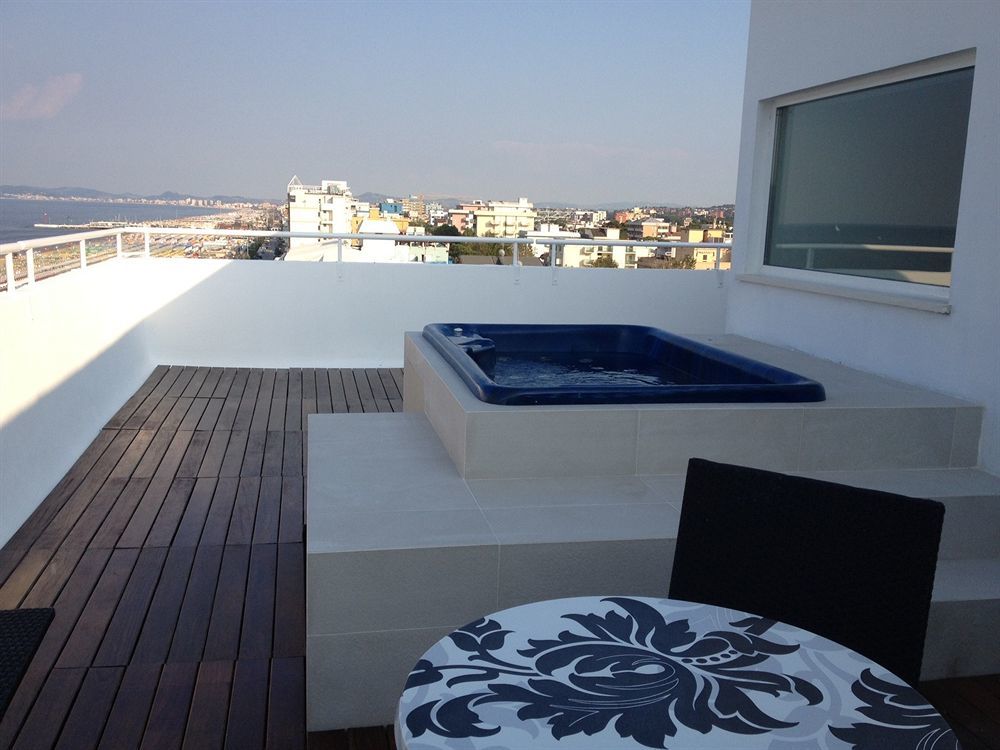 Hotel Commodore Riccione Exterior photo